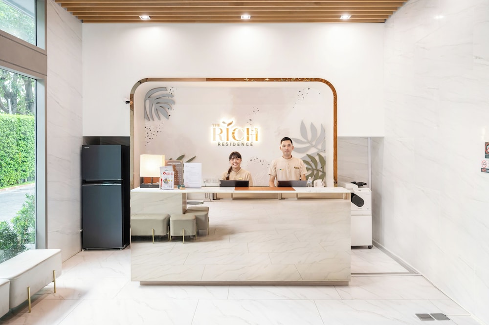 The Rich Residence Sukhumvit Nana