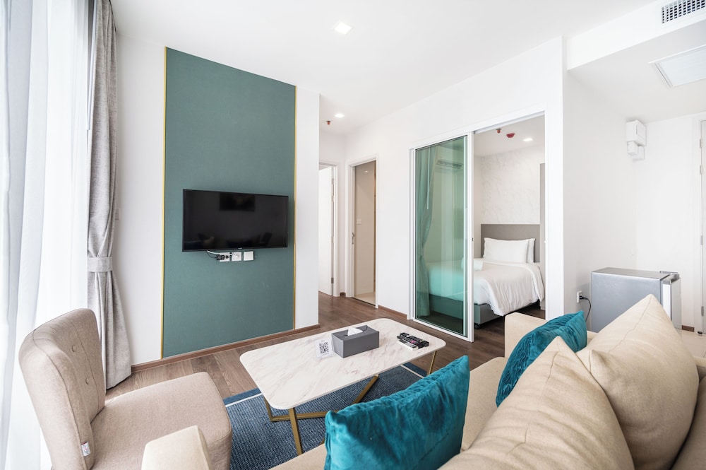 The Rich Residence Sukhumvit Nana