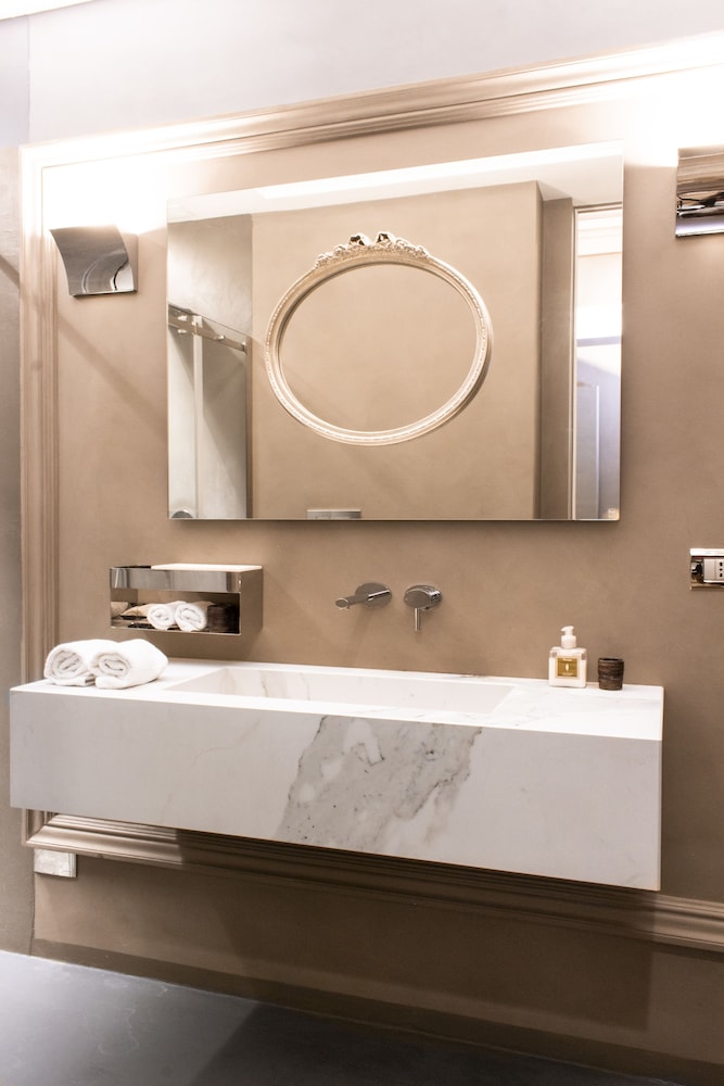 Le Quattro Dame Luxury Suites