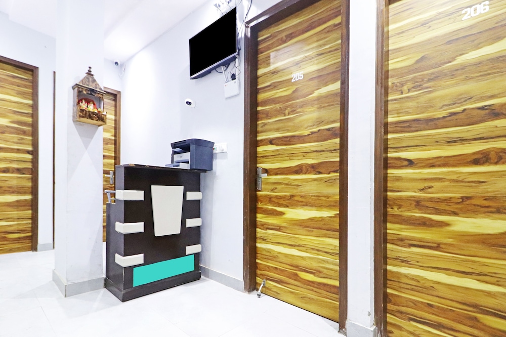 Hotel Twamev  Rajouri Garden by The Arrow