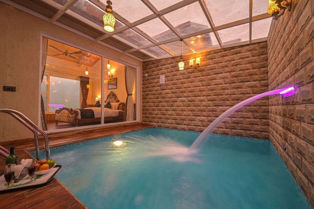 Jungle Lodge Resort