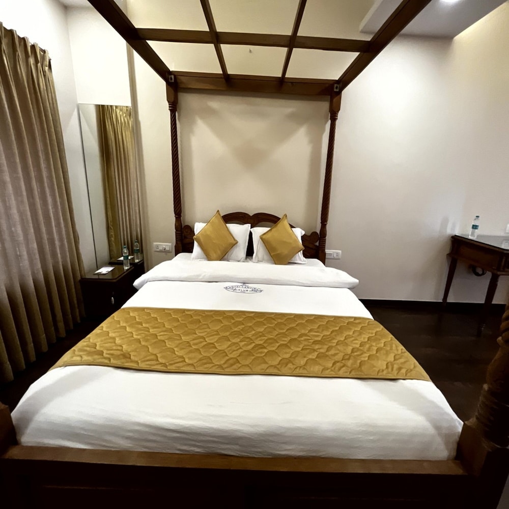 Hotel Heritage Residency
