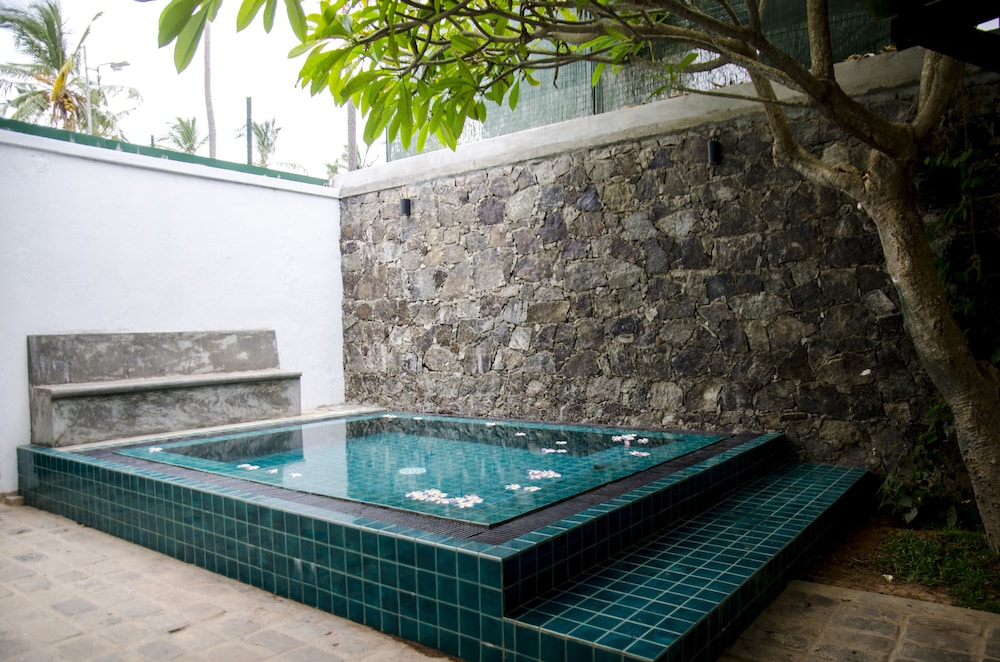 Regenta Arie Lagoon Negombo