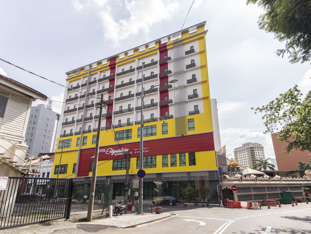 Hotel Signature International at Pudu