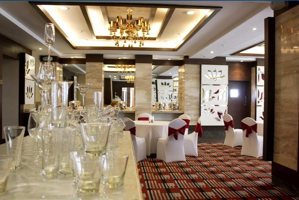 The Golden Palms Hotel & Spa