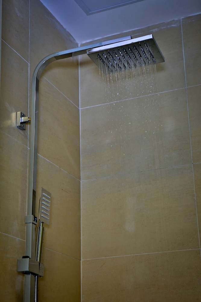 Valero Grand Suites by Swiss-Belhotel Makati