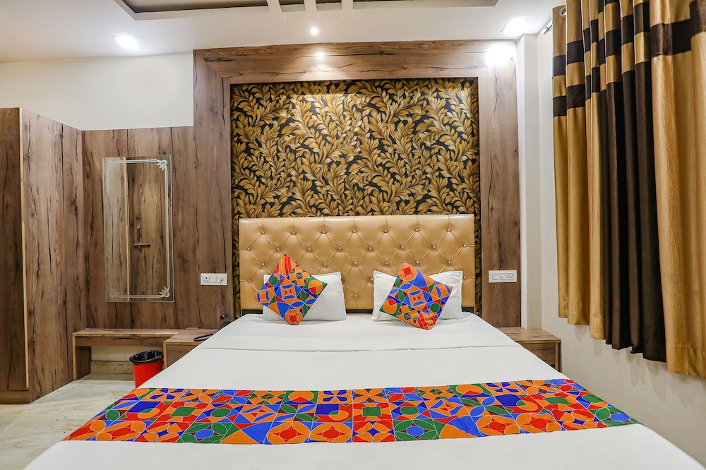 FabHotel Shri Ram Kashi