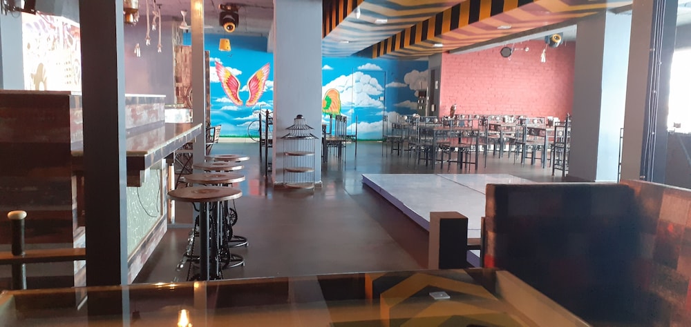  Hotel Malghotras