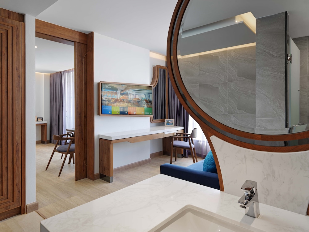 The Oceanic Sportel Phuket - SHA Extra Plus