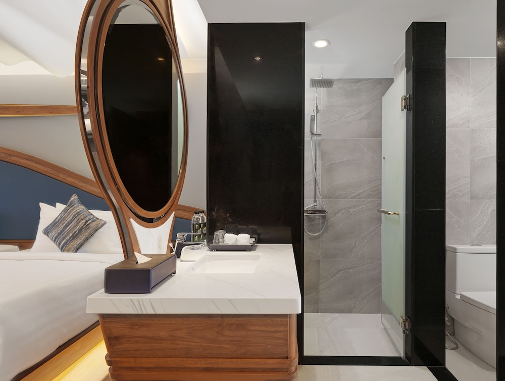 The Oceanic Sportel Phuket - SHA Extra Plus