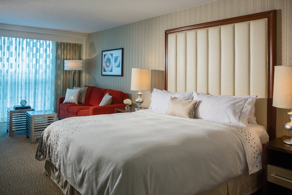 Renaissance Newark Airport Hotel