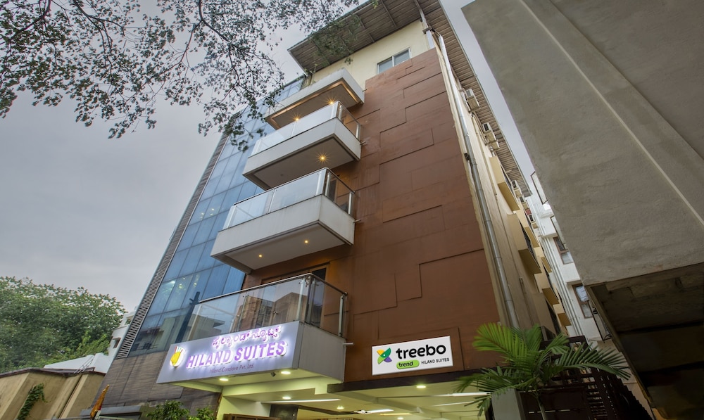 Itsy Hotels Hiland Suites