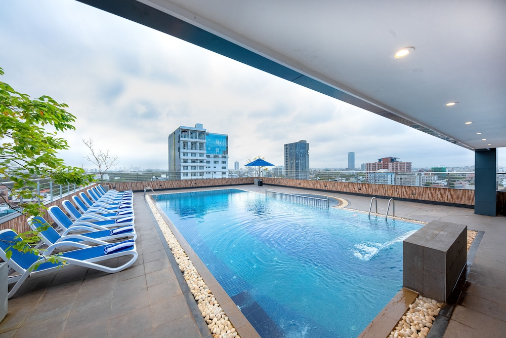 Pearl Grand By Rathna
