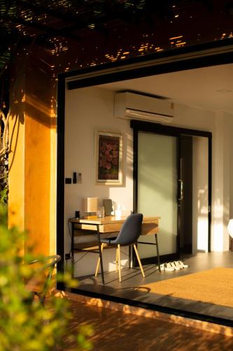 Bougain Villas