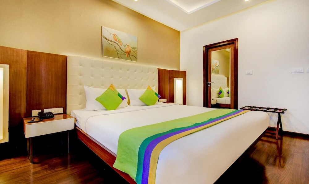 Crest Hotel