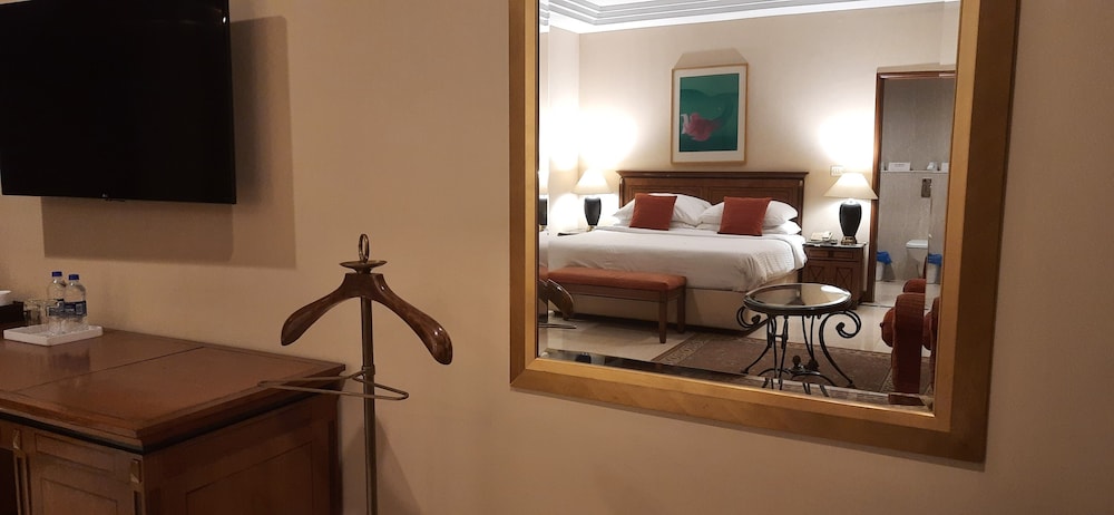 The Hans New Delhi