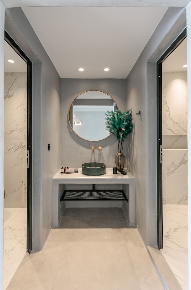 Iphimedeia Apartments & Suites