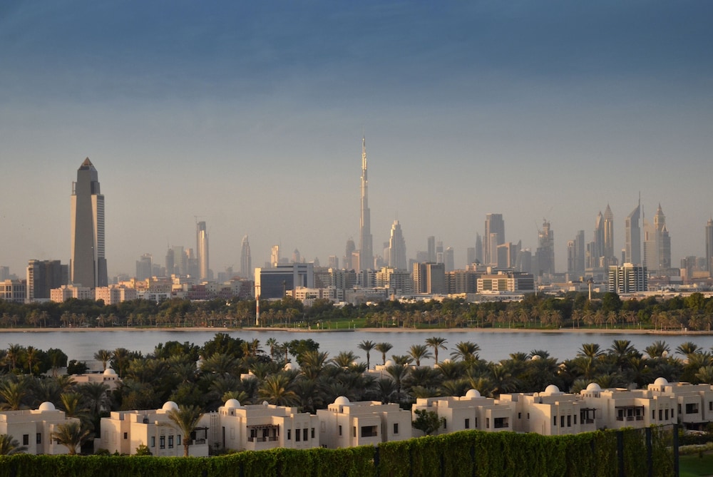 Pullman Dubai Creek City Centre Residences