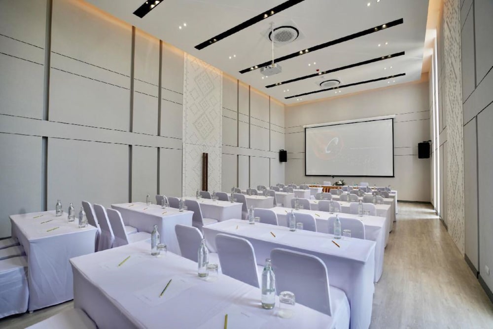 Canalis Suvarnabhumi Airport Hotel