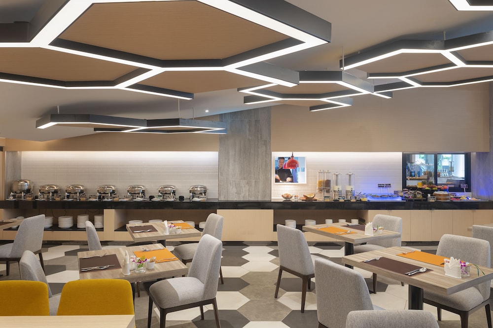 PARKROYAL Suites Bangkok