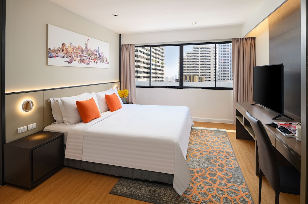 PARKROYAL Suites Bangkok