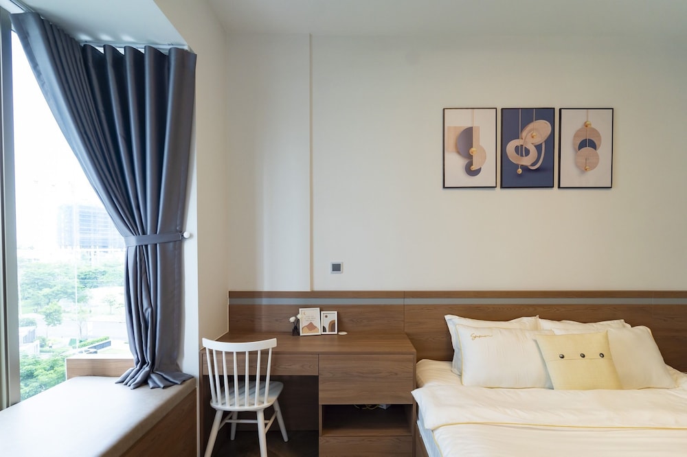 Midtown Premium Apartments