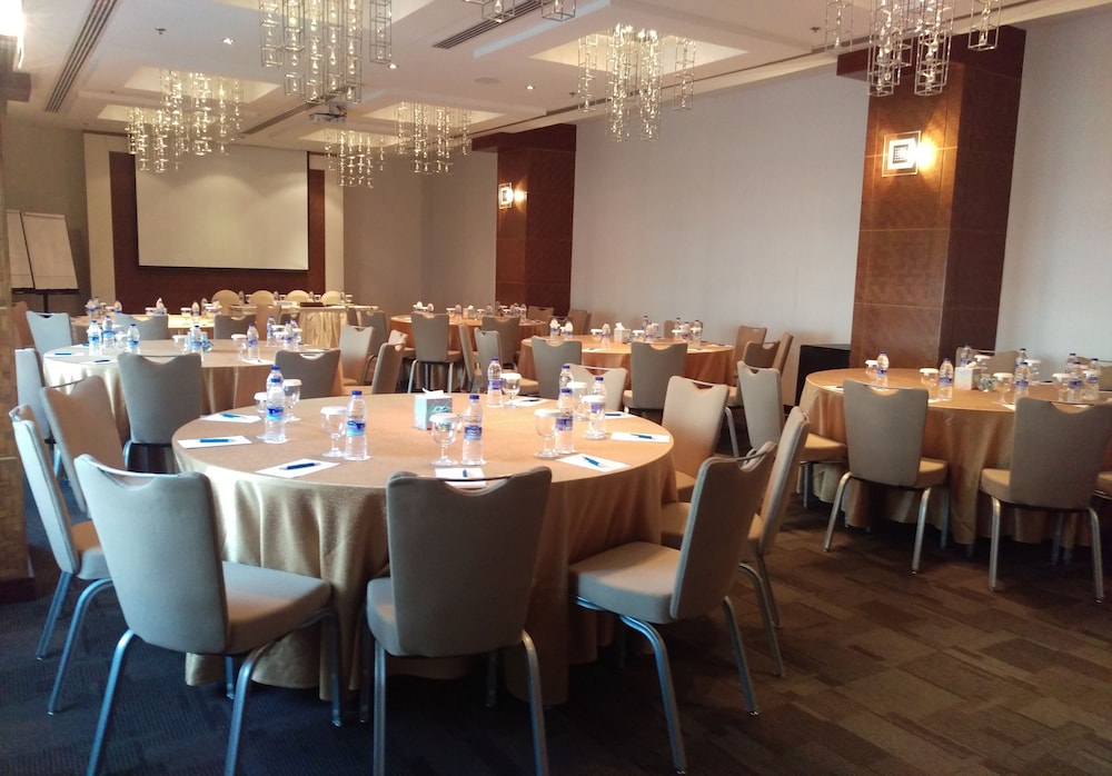 City Seasons Hotel Muscat