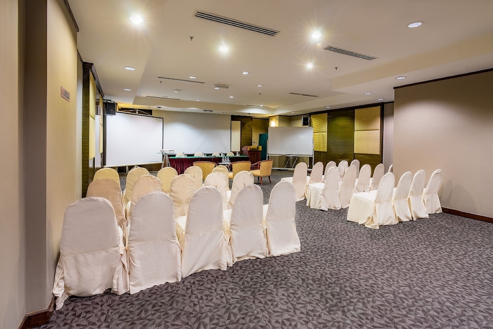 Crystal Crown Kuala Lumpur