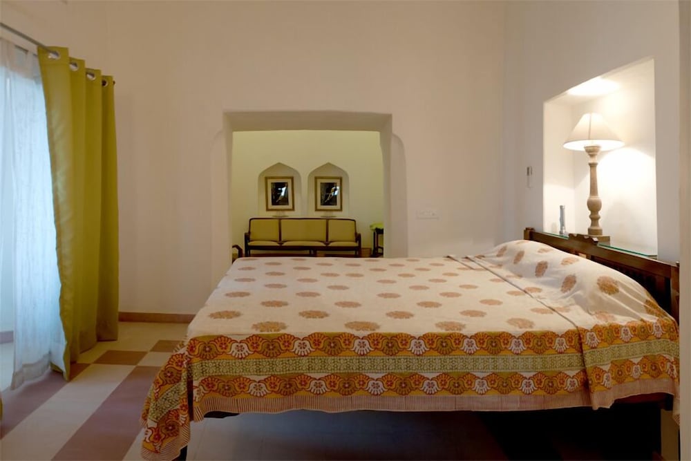 Neemrana Tijara Fort Palace