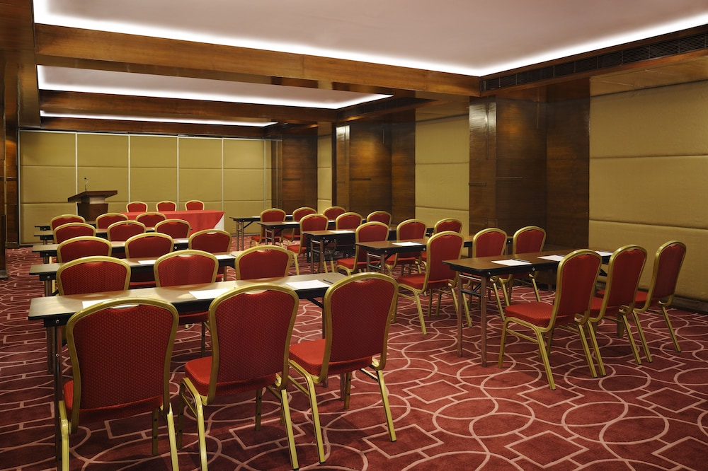 Four Points by Sheraton Ahmedabad