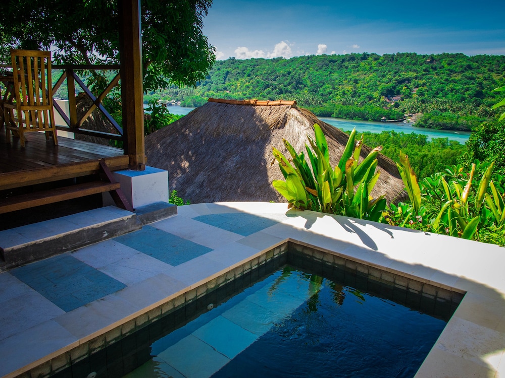 Twin Island Villas & Dive Resort