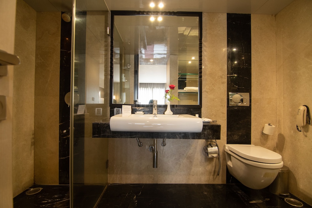 Halcyon Hotel Residencies