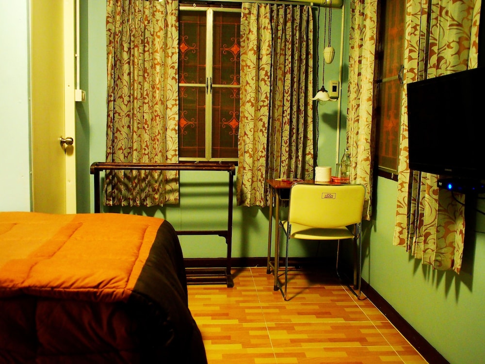 Chommuang Guest House At Ayutthaya.