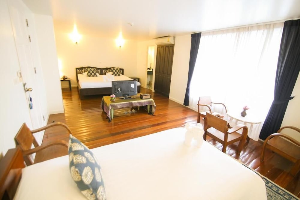 SSIP Boutique Dhevej Bangkok