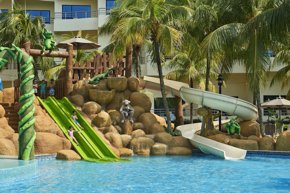 Swiss-Grand Beach Resort Kuantan