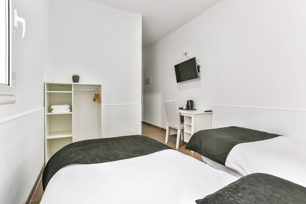 Laramond Barcelona Rooms