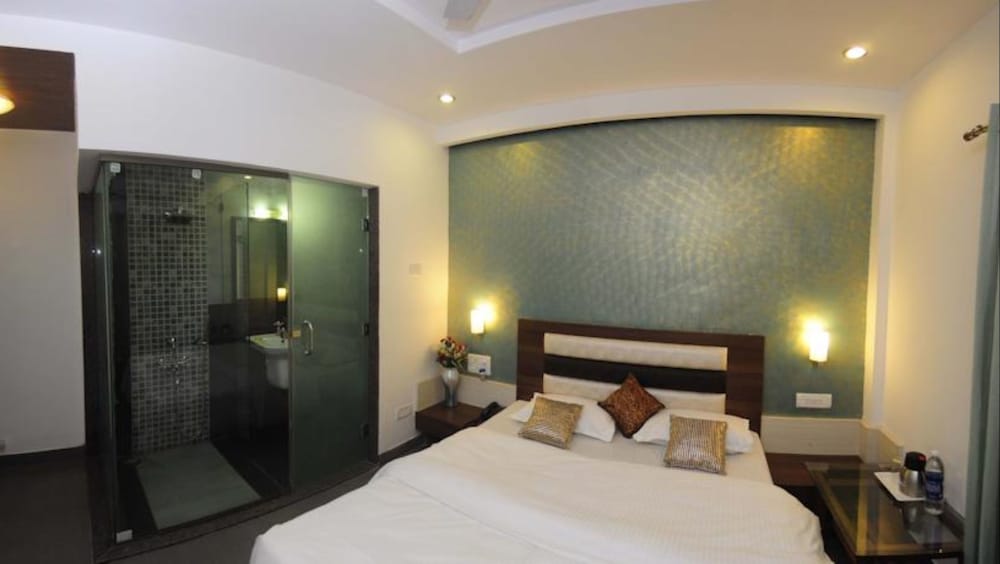 Shantis Hotel Surbhi