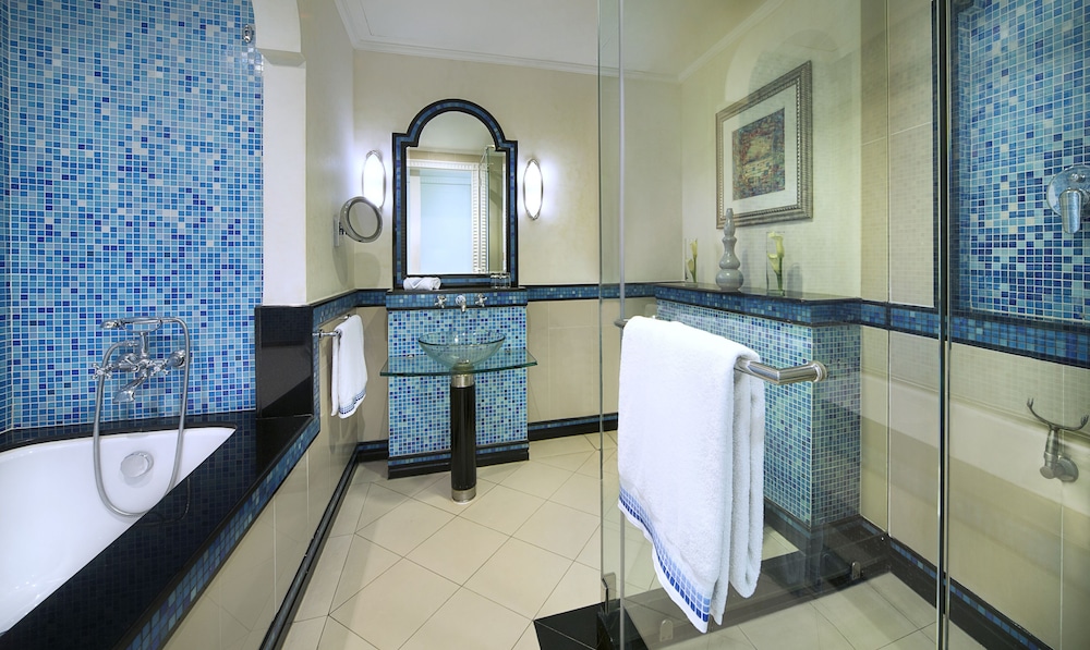 Al Habtoor Grand Resort, Autograph Collection®