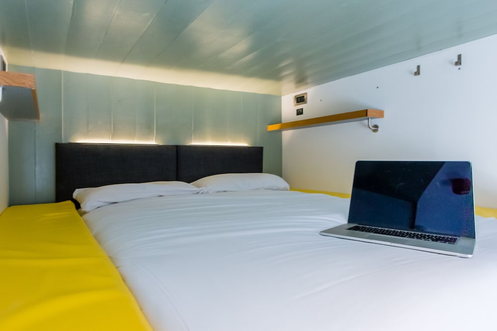 Code Pod Hostels The Loft