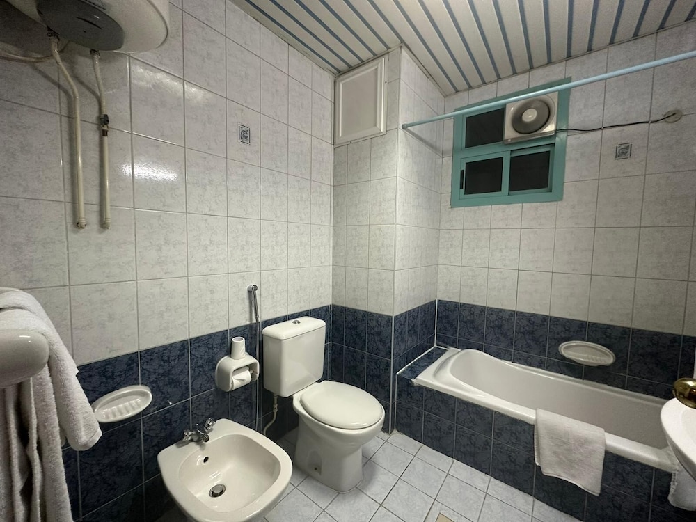 Al Muntazah Plaza Hotel and Apt