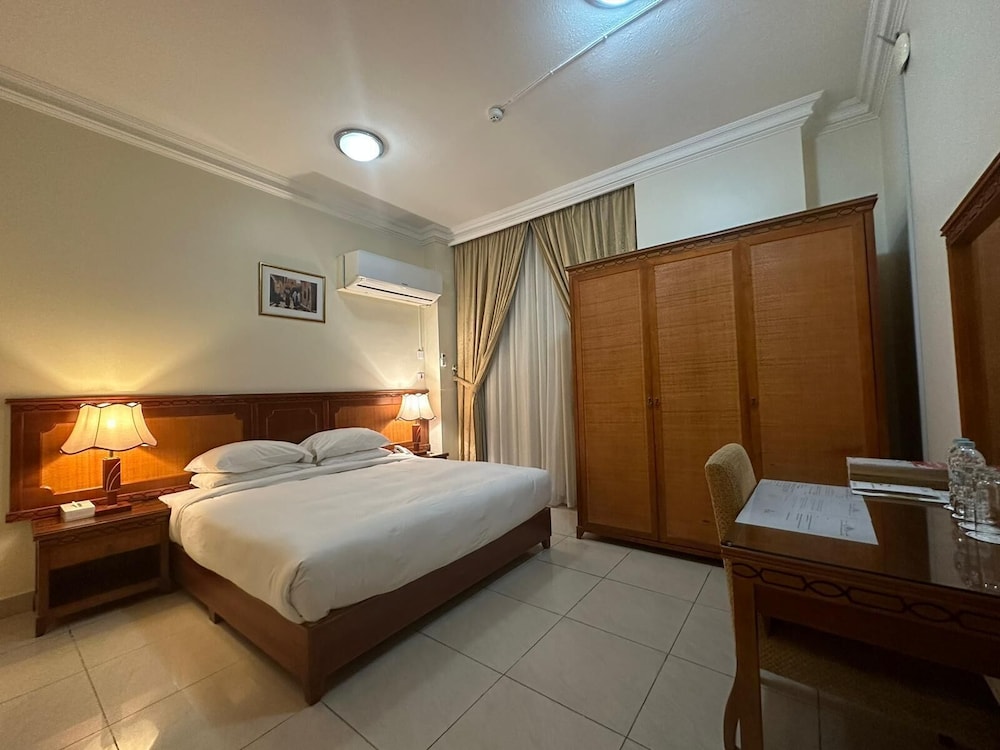Al Muntazah Plaza Hotel and Apt