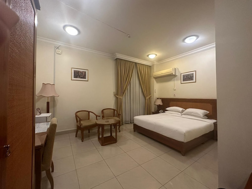 Al Muntazah Plaza Hotel and Apt