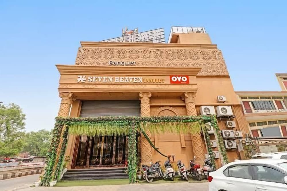 Hotel Seven Heaven Lawrence road