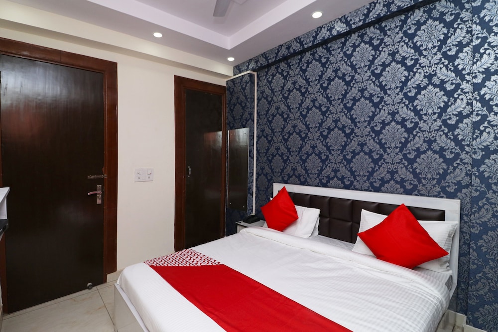 OYO 29362 Signature Residency