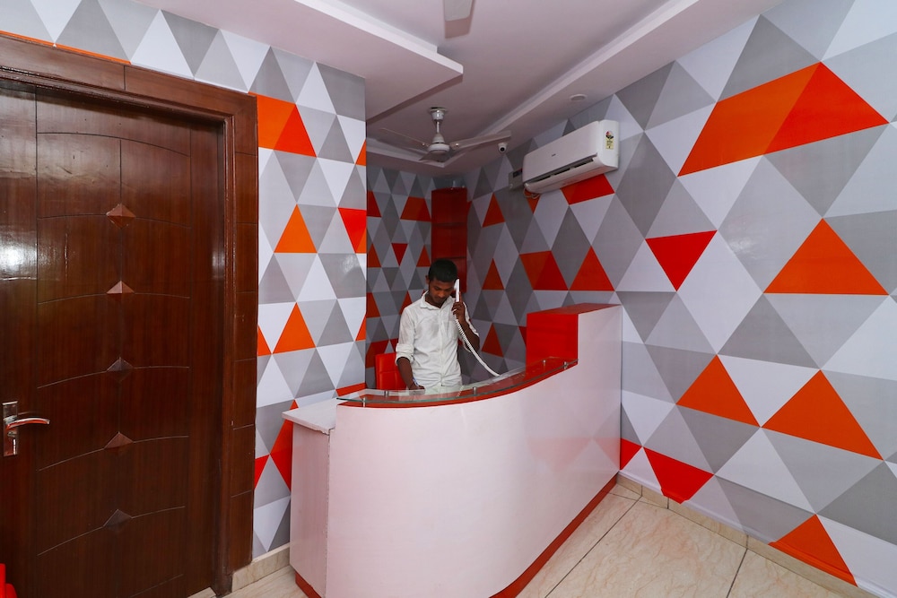 OYO 29362 Signature Residency