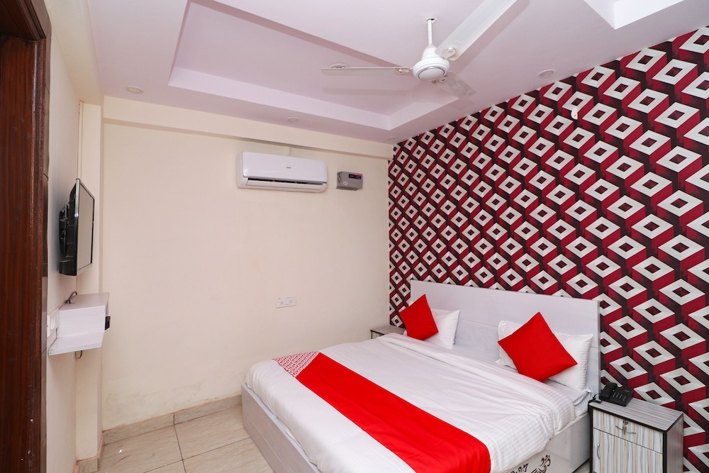 OYO 29362 Signature Residency