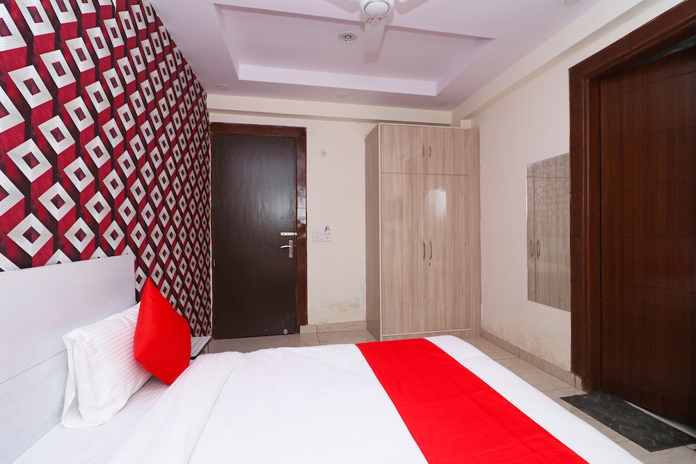 OYO 29362 Signature Residency