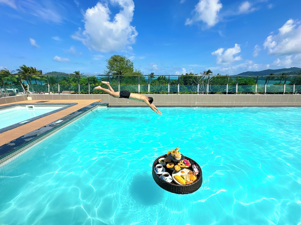 Clarian Hotel Beach Patong