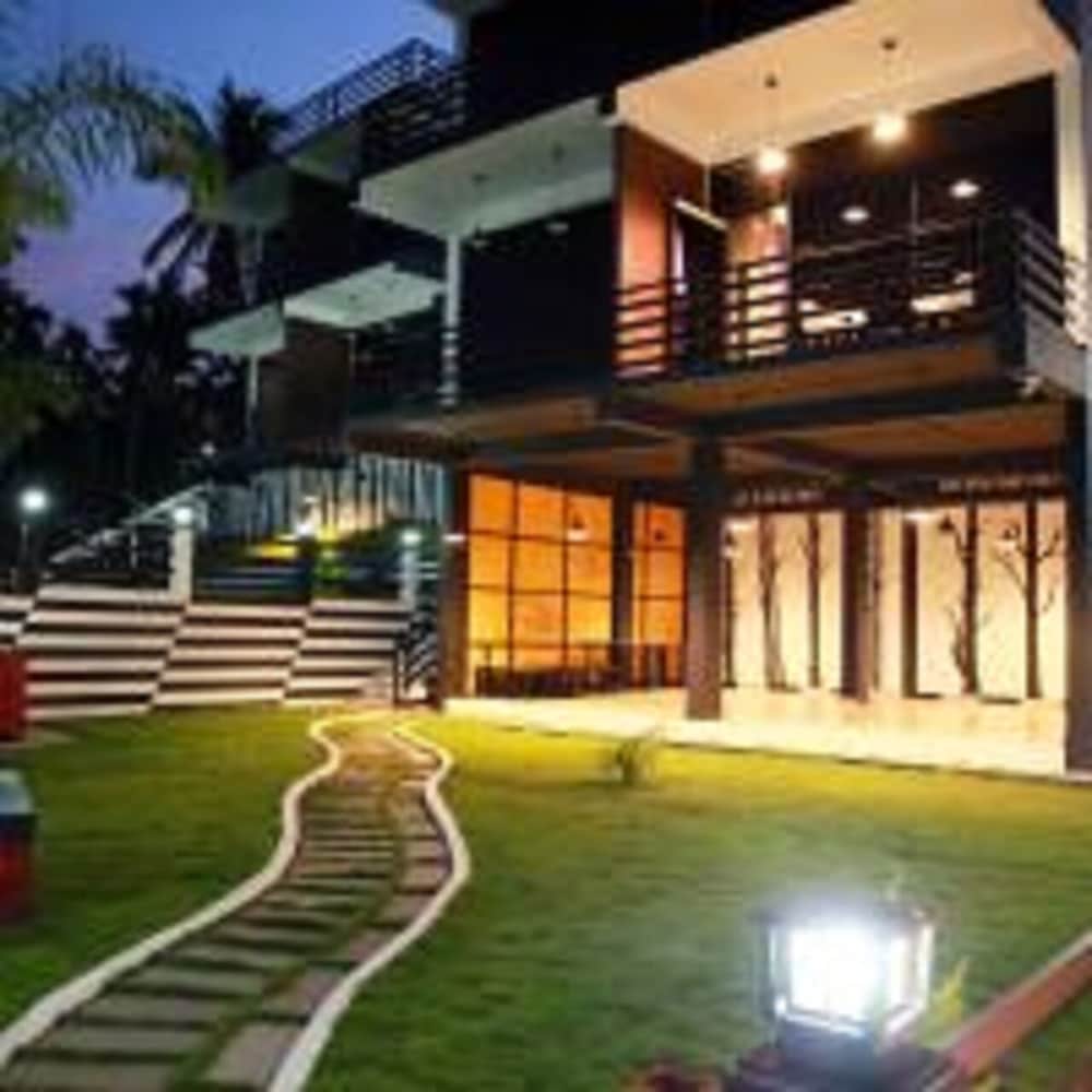 Casa Lake View Resort