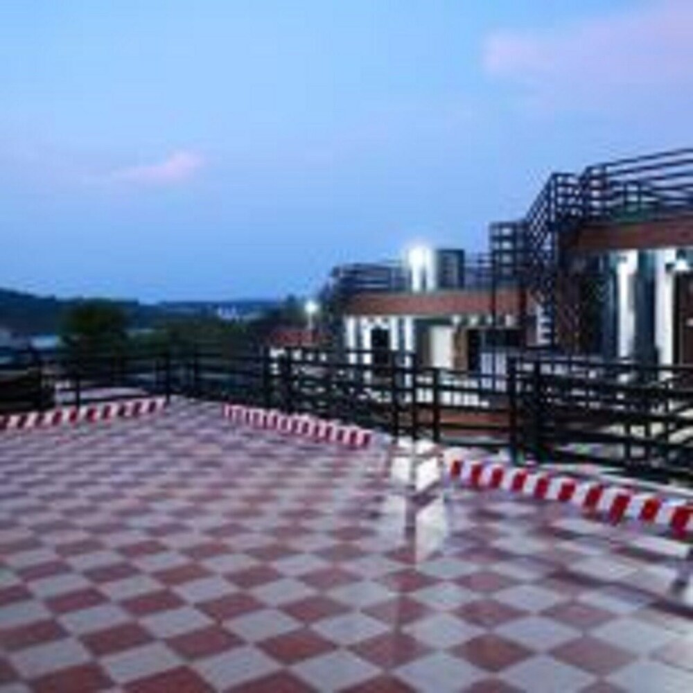 Casa Lake View Resort